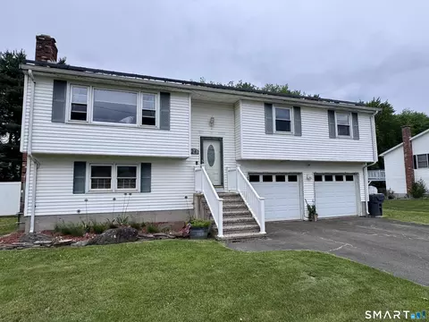 24 Middle Rd, Enfield, CT 06082