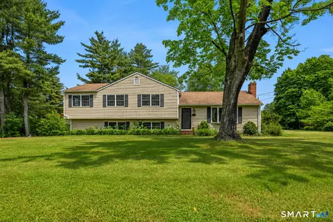 14 Long View Dr, Simsbury, CT 06070
