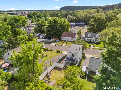 View/Area - 99 Warner St, Hamden, CT 06514 photo 3 of 5