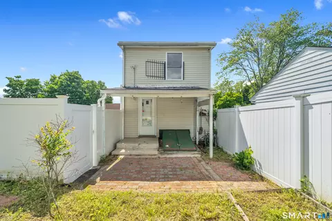 Exterior - 99 Warner St, Hamden, CT 06514 photo 4 of 8