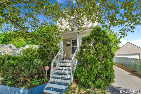 99 Warner St, Hamden, CT 06514
