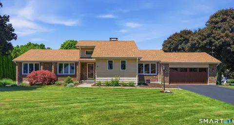 21 Marshalls Mdw, Wethersfield, CT 06109