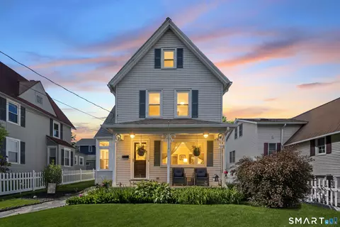 223 Rockwell St, Norwich, CT 06360