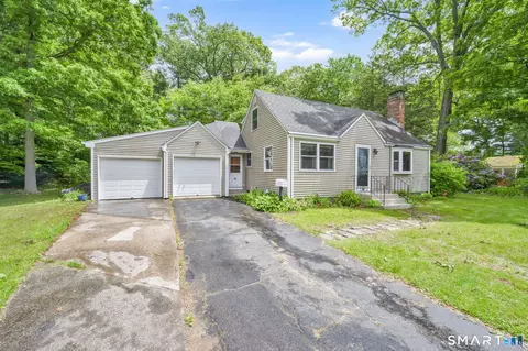 40 Shadycrest Dr, East Hartford, CT 06118