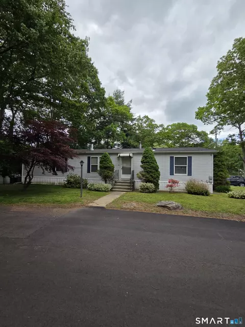 40 Evergreen Park, Clinton, CT 06413
