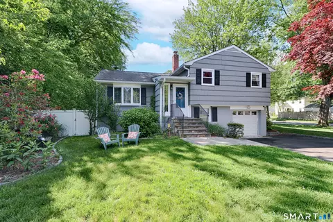 163 Windsor Rd, Fairfield, CT 06824