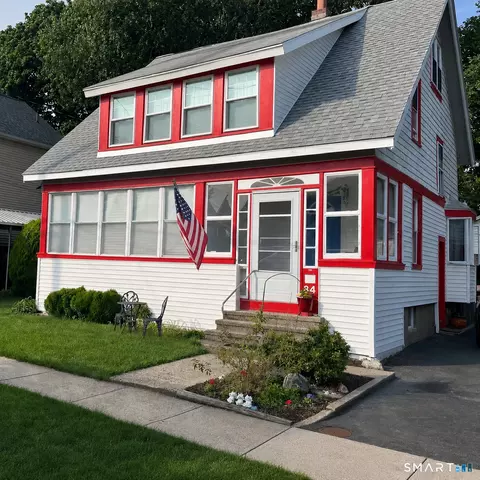 34 Cleveland Ave, Milford, CT 06460