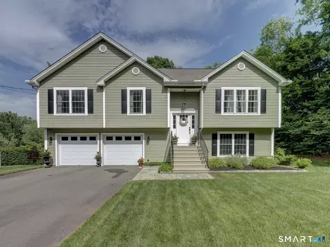 195 Pleasant St, Southington, CT 06489