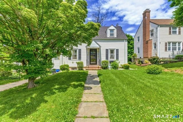 98 Woodmere Rd, West Hartford, CT 06119
