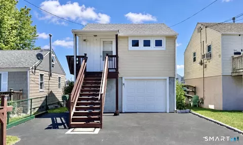 51 Cooper Ave, Milford, CT 06460