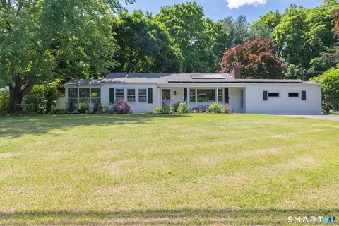 28 Garella Rd, Bethel, CT 06801