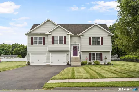 6 Meeting House Ln, Enfield, CT 06082