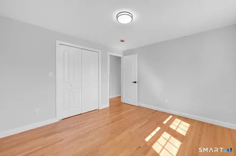 Bedroom - 129 Midwell Rd, Wethersfield, CT 06109 photo 3 of 6