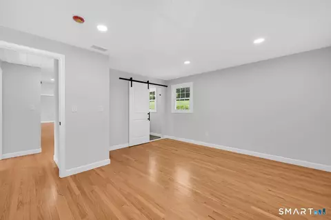 Entry Way - 129 Midwell Rd, Wethersfield, CT 06109 photo 1 of 1