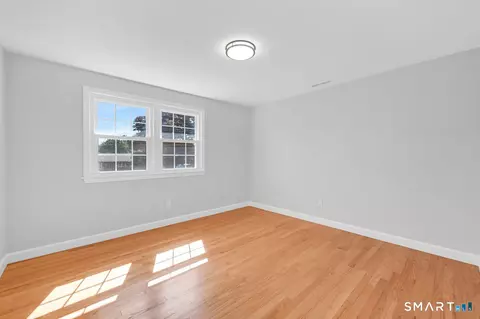 Bedroom - 129 Midwell Rd, Wethersfield, CT 06109 photo 6 of 6