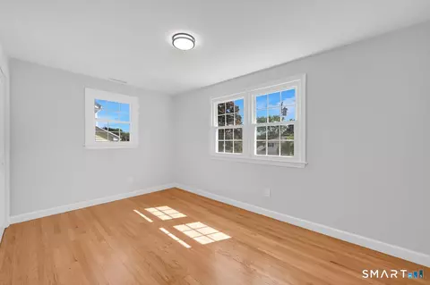 Bedroom - 129 Midwell Rd, Wethersfield, CT 06109 photo 5 of 6