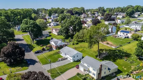 129 Midwell Rd, Wethersfield, CT 06109