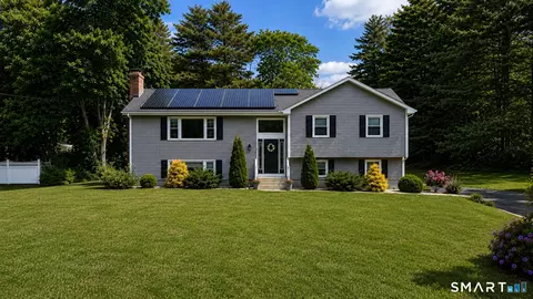 115 Craigemore Cir, Avon, CT 06001