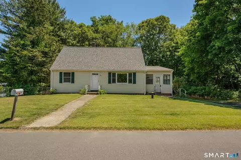 7 Bonville Dr, Uncasville, CT 06382