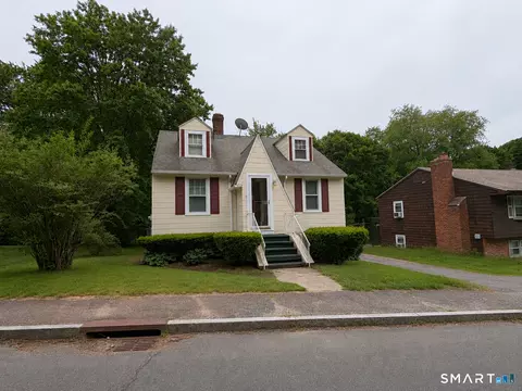 449 Oakville Ave, Waterbury, CT 06708