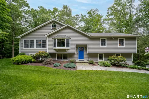 45 N Nabby Rd, Danbury, CT 06811