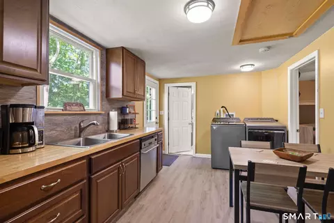 Kitchen - 16 Shumway Ave, Killingly, CT 06239 photo 2 of 3
