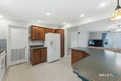 Kitchen - 11 Cliff Rd, Ledyard, CT 06339 photo 2 of 3