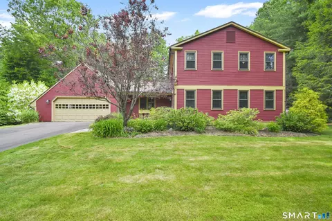 16 Fawn Dr, Granby, CT 06035