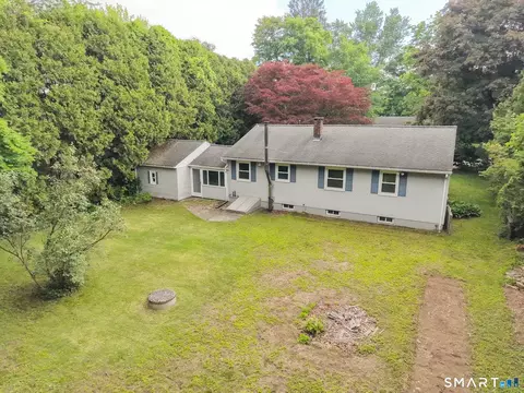 Exterior - 37 Laperle Ave, Plainfield, CT 06374 photo 4 of 4
