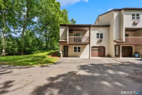 23 Hart Pl #1, Plainville, CT 06062