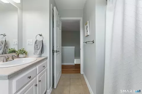 Entry Way - 37 Tuckie Rd, Windham, CT 06280 photo 5 of 6