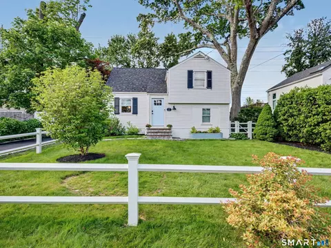 9 Patton Dr, Darien, CT 06820