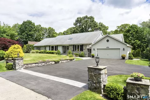 65 Spicewood Ln, Berlin, CT 06037