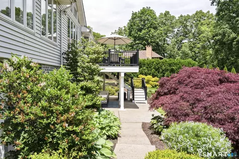 Exterior - 65 Spicewood Ln, Berlin, CT 06037 photo 9 of 10