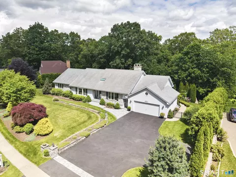 65 Spicewood Ln, Berlin, CT 06037