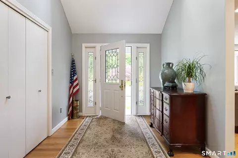 Entry Way - 65 Spicewood Ln, Berlin, CT 06037 photo 1 of 3