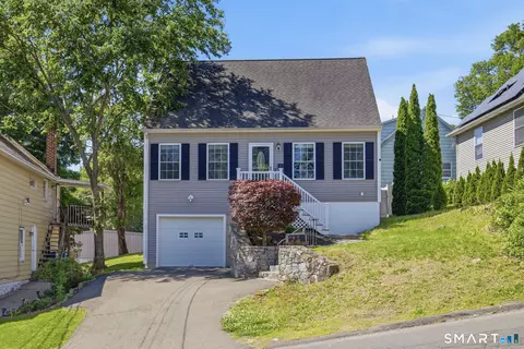 18 Perry Hill Rd, Shelton, CT 06484