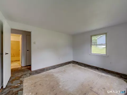 Bedroom - 37 Spring View Ln, Willimantic, CT 06226 photo 2 of 9