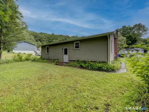 Exterior - 37 Spring View Ln, Willimantic, CT 06226 photo 4 of 7