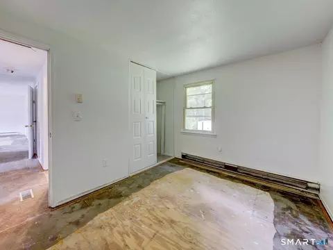 Bedroom - 37 Spring View Ln, Willimantic, CT 06226 photo 8 of 9