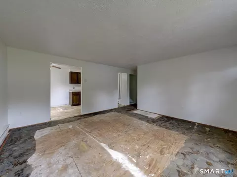 Living - 37 Spring View Ln, Willimantic, CT 06226 photo 3 of 3