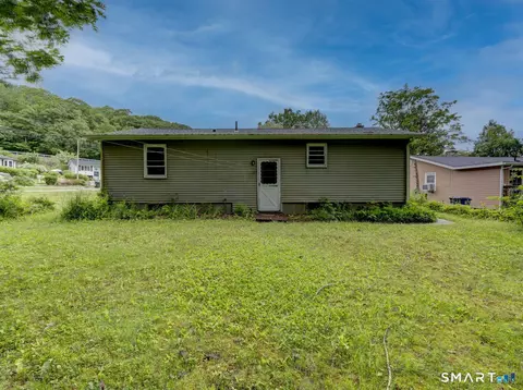 Exterior - 37 Spring View Ln, Willimantic, CT 06226 photo 3 of 7