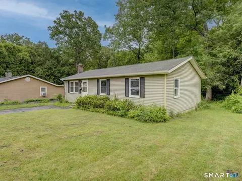 37 Spring View Ln, Willimantic, CT 06226