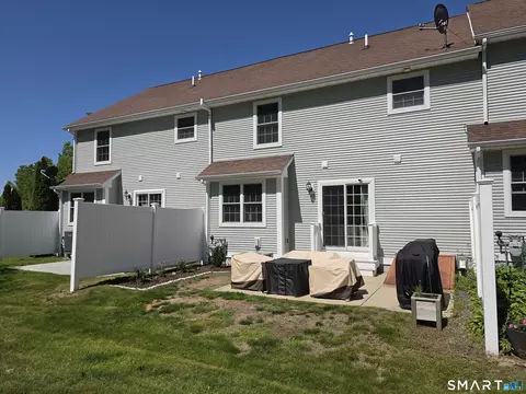 Exterior - 205 Brookes Lndg #205, Killingly, CT 06239 photo 2 of 4