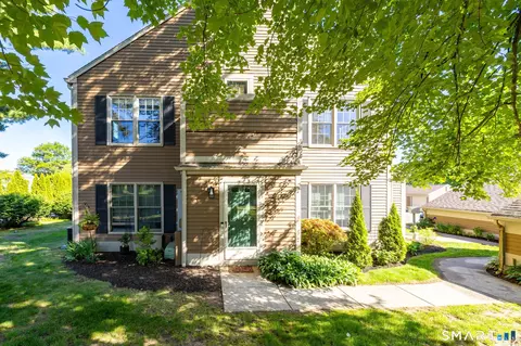 17 Newberry Ln #17, Glastonbury, CT 06033