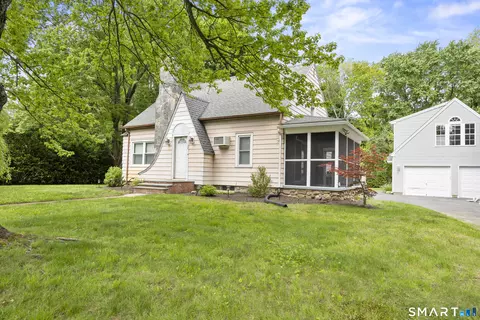 26 Laura Ave, Prospect, CT 06712