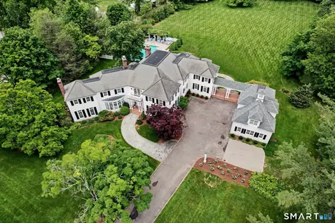 800 Verna Hill Rd, Fairfield, CT 06824