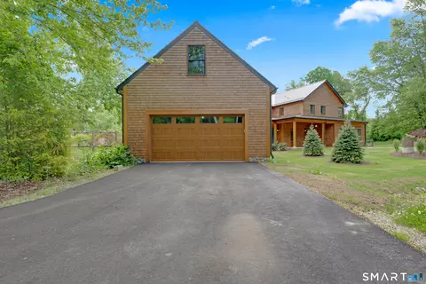 158 W Quasset Rd, Woodstock, CT 06281
