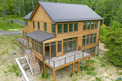 158 W Quasset Rd, Woodstock, CT 06281