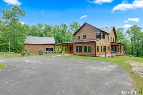 158 W Quasset Rd, Woodstock, CT 06281